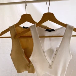 Lorlie TOPS KEEP IT CASUAL CROP TOP