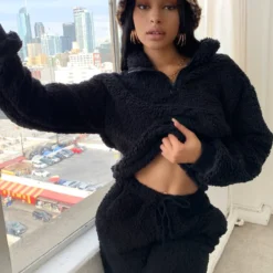 Lorlie SETS WANDERLUST SNUGGLE BLACK JOGGER SET