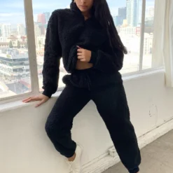 Lorlie SETS WANDERLUST SNUGGLE BLACK JOGGER SET