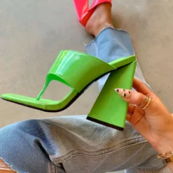 Lorlie SHE'S SO RETRO GREEN BLOCK HEEL