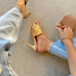 Lorlie LUXE LIFESTYLE GOLD QUILTED HEEL
