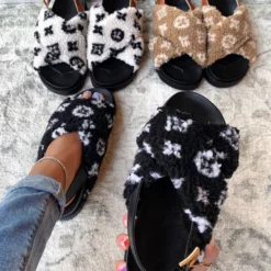 Lorlie FANCY BUT COMFY BLACK CHUNKY SANDAL SHOES