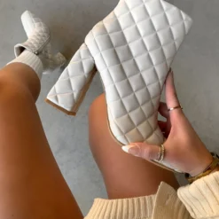 Lorlie WOMENS GIVING IT ALL CREAM QUILTED BOOTIES