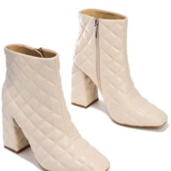 Lorlie WOMENS GIVING IT ALL CREAM QUILTED BOOTIES
