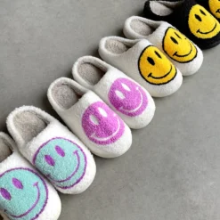 Lorlie HAPPY FEELS SMILEY FACE SLIPPERS