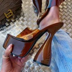 Lorlie BADDIE INTENTIONS BROWN PLATFORM HEEL