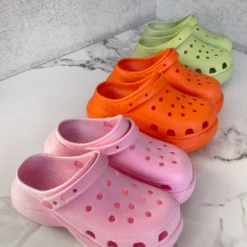 Lorlie EYES ON ME GREEN PLATFORM CLOG