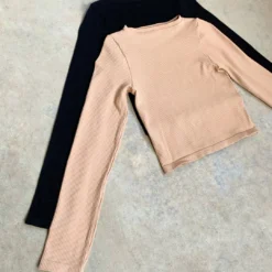 Lorlie OWN IT RIBBED TOP