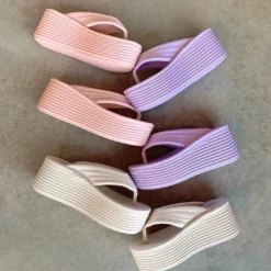 Lorlie SHOES HEAT & WAVES OFF-WHITE THONG SANDAL